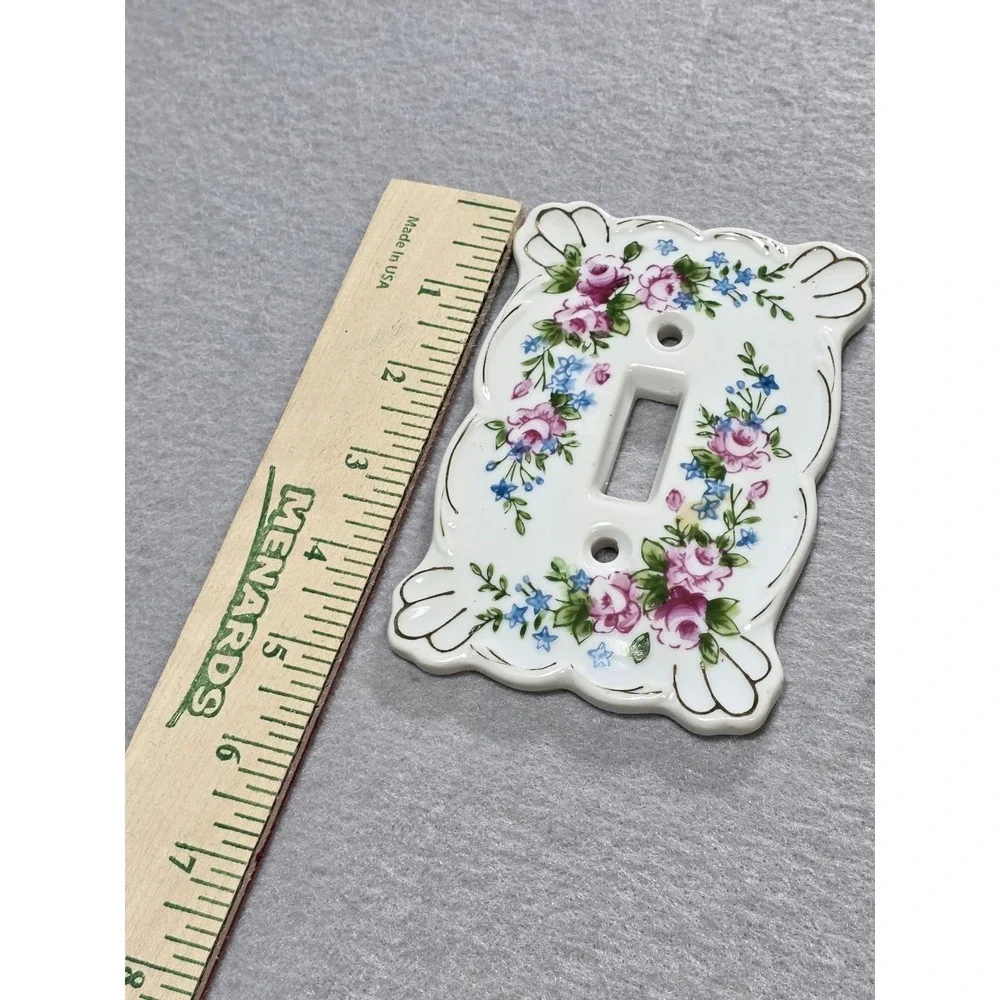 Vintage Benton hand-painted ceramic standard light switch plate made in Japan